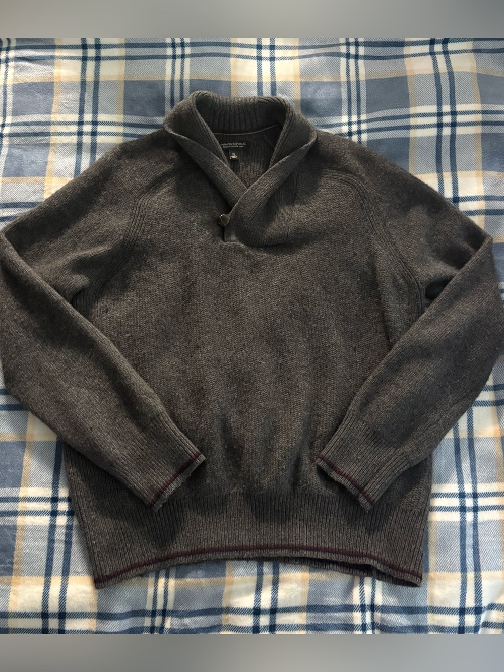 Banana Republic Men's Gray Shawl Collar Zip Sweater